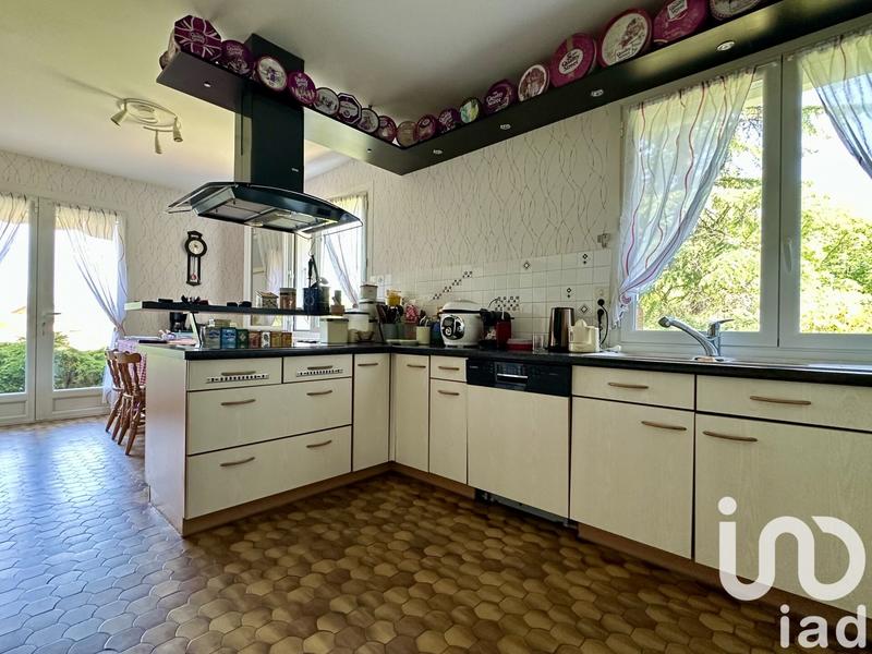 Maison - 200 m² - 8 pièces