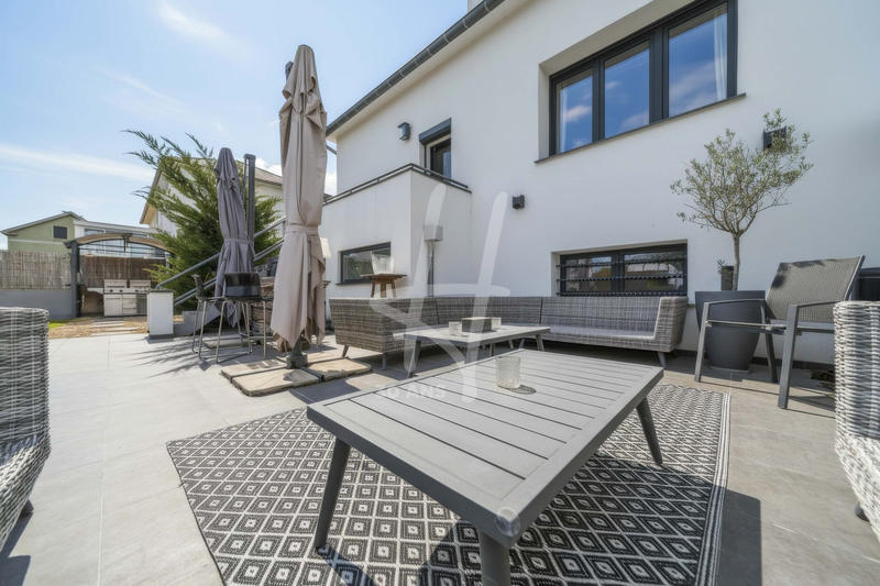 Maison - 158 m² - 7 pièces