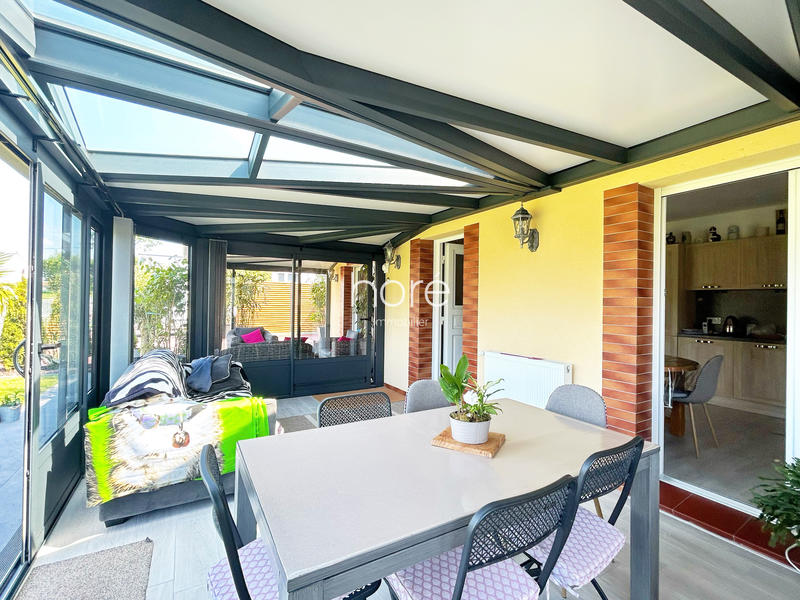 Maison contemporaine - 247 m² - 7 pièces