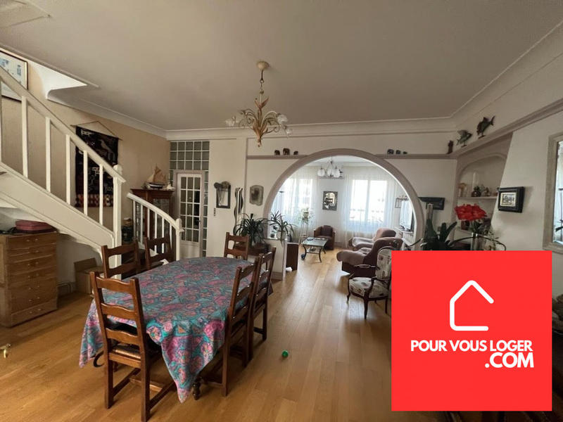 Maison - 200 m² - 7 pièces