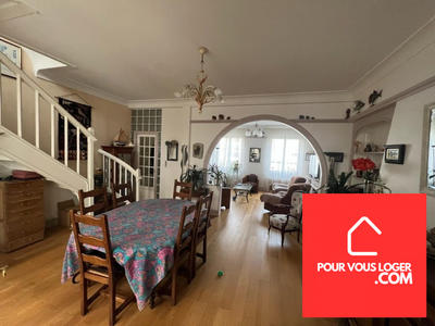 Maison - 200 m² - 7 pièces