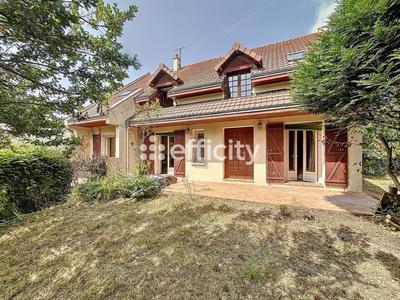 Maison - 165 m² - 10 pièces