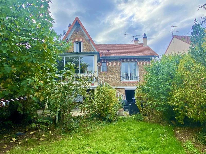 Maison en pierre - 82 m² - 4 pièces