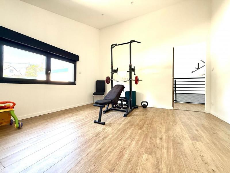 Maison - 285 m² - 7 pièces