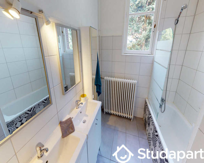 Chambre - 170 m² - 1 pièce