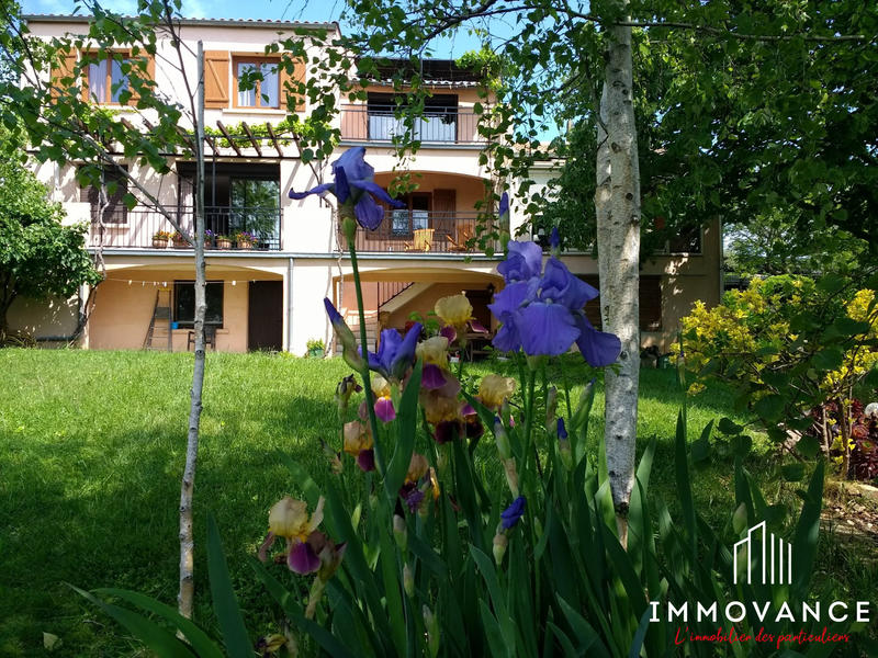 Maison - 290 m² - 7 pièces