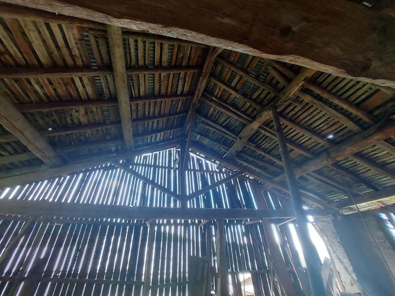 Grange - 159 m² - 2 pièces