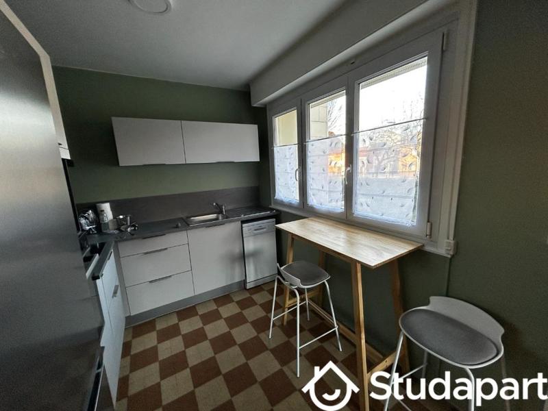 Chambre - 10 m² - 1 pièce