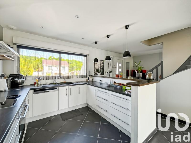 Maison - 153 m² - 7 pièces