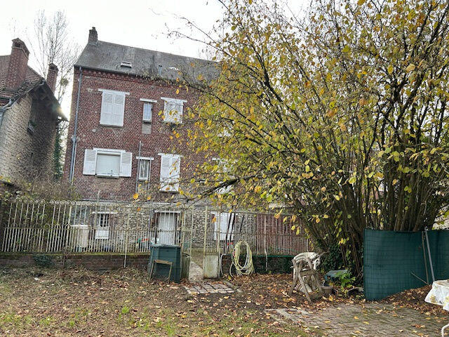 Maison - 210 m² - 9 pièces