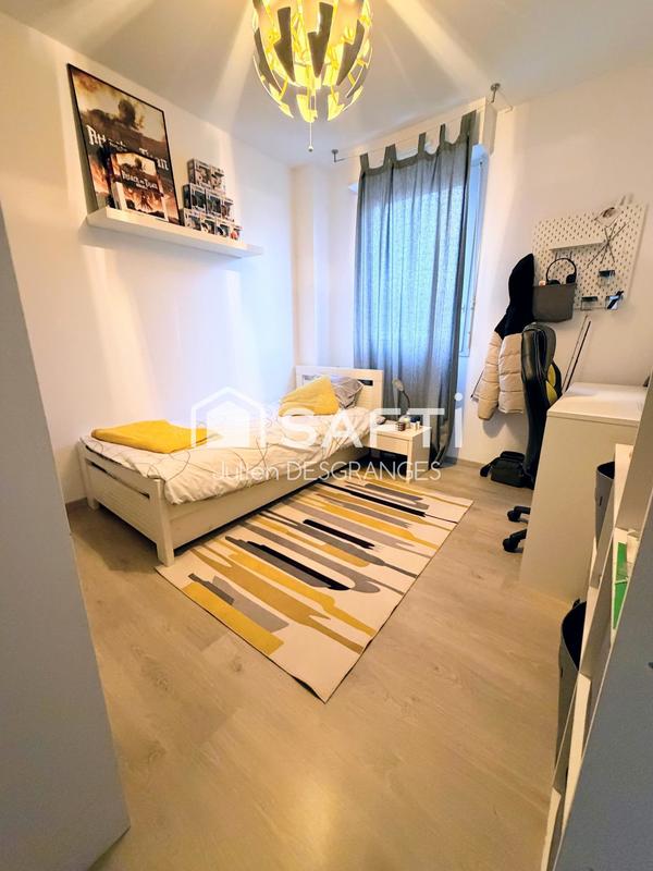 Maison - 100 m² - 5 pièces