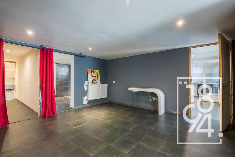 Maison - 209 m² - 3 pièces