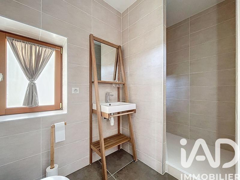 Maison - 213 m² - 7 pièces