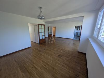 Appartement - 89 m² - 3 pièces