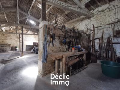 Grange - 142 m² - 1 pièce