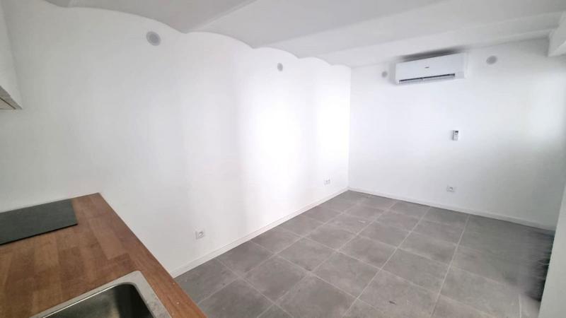 Studio - 15 m² - 1 pièce