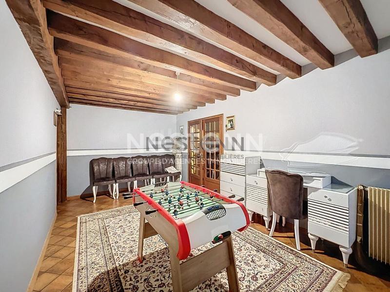 Maison - 213 m² - 7 pièces