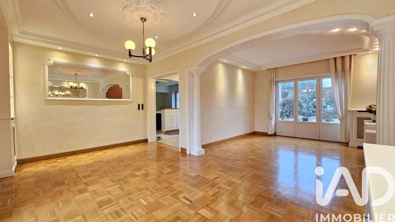 Maison de ville - 195 m² - 9 pièces