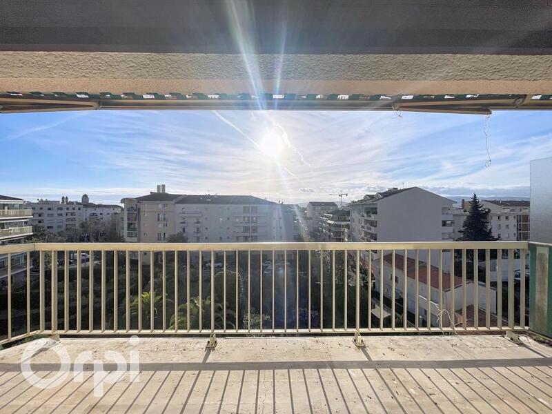 Appartement - 96 m² - 4 pièces