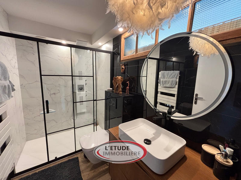 Maison - 179 m² - 7 pièces