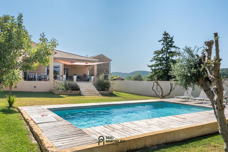 Villa - 198 m² - 7 pièces
