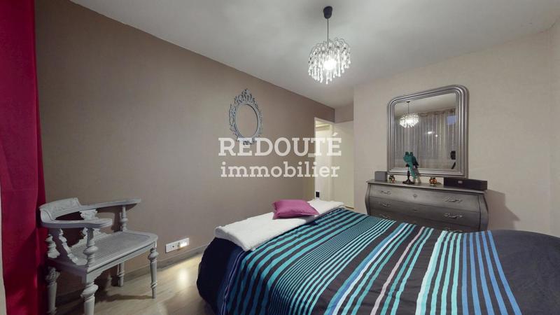 Appartement - 94 m² - 6 pièces