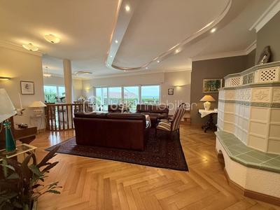 Maison d'architecte - 250 m² - 6 pièces