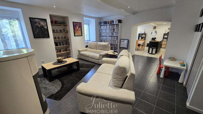 Maison - 135 m² - 1 pièce