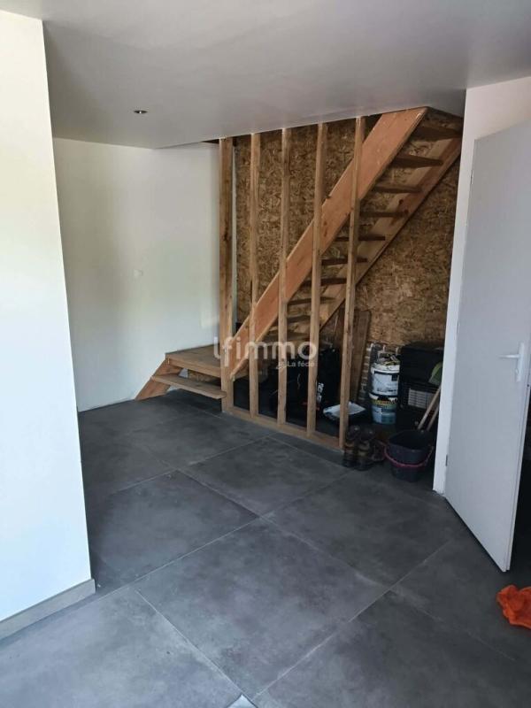 Maison - 189 m² - 5 pièces