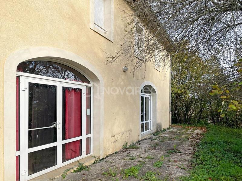 Maison - 496 m² - 15 pièces