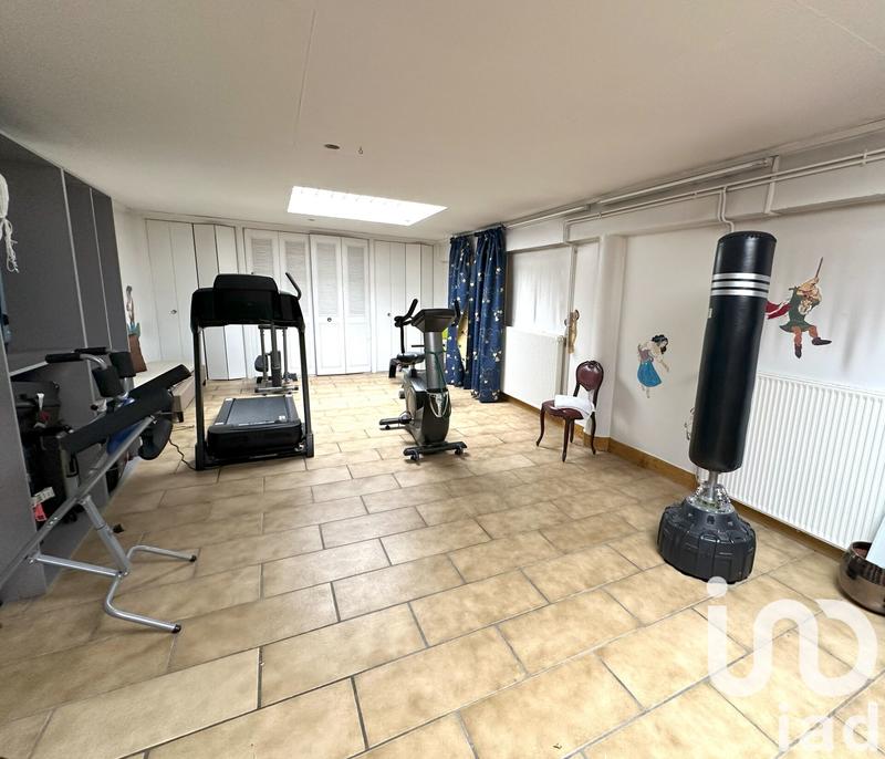 Maison - 390 m² - 11 pièces