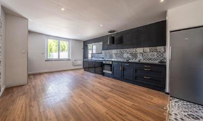 Maison - 212 m² - 10 pièces