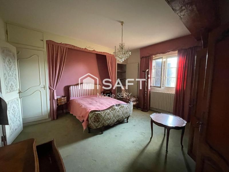 Maison - 218 m² - 8 pièces