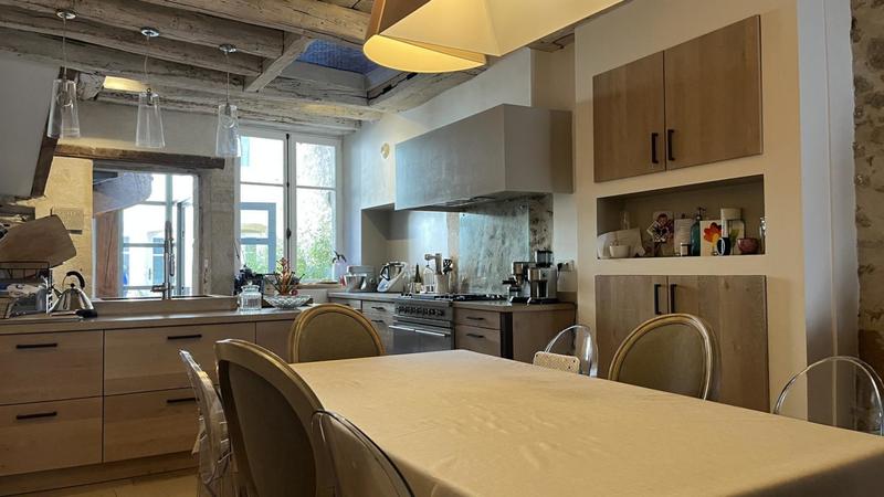 Maison - 187 m² - 6 pièces