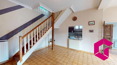 Maison - 217 m² - 9 pièces