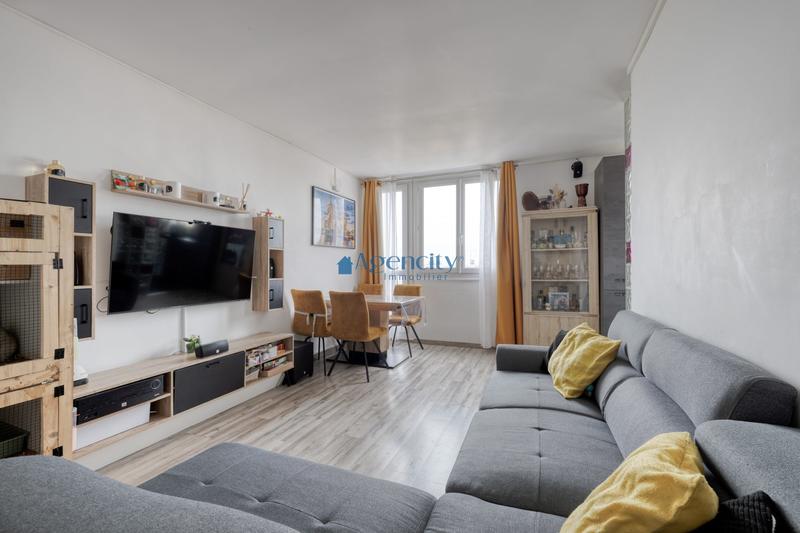 Appartement - 64 m² - 4 pièces