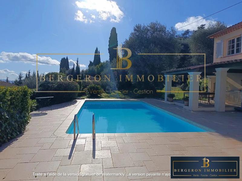 Villa - 185 m² - 6 pièces