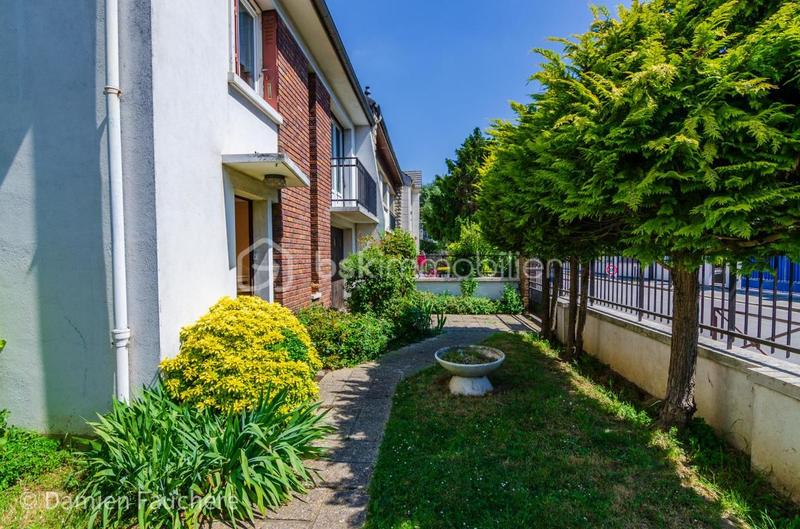 Maison - 104 m² - 5 pièces