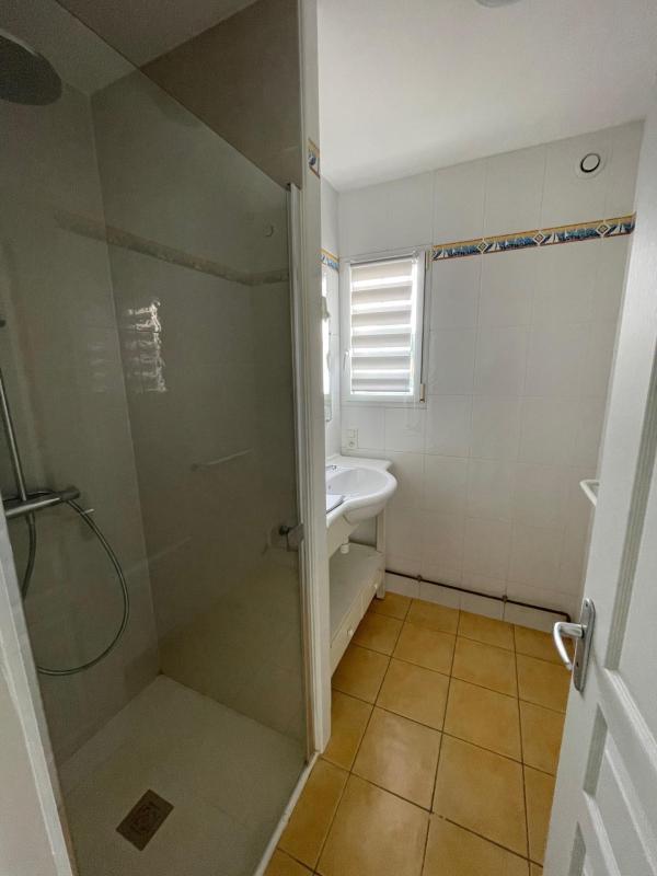 Maison - 99 m² - 5 pièces