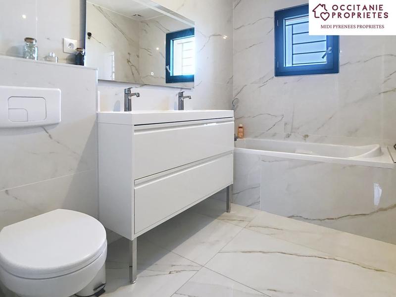 Maison - 137 m² - 5 pièces