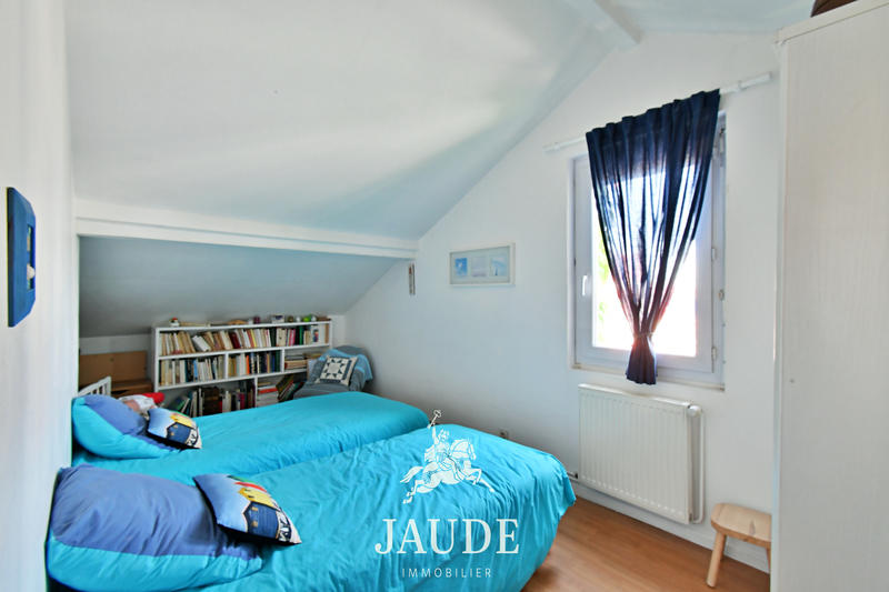 Maison - 140 m² - 5 pièces