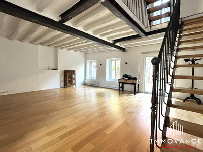 Maison - 206 m² - 7 pièces