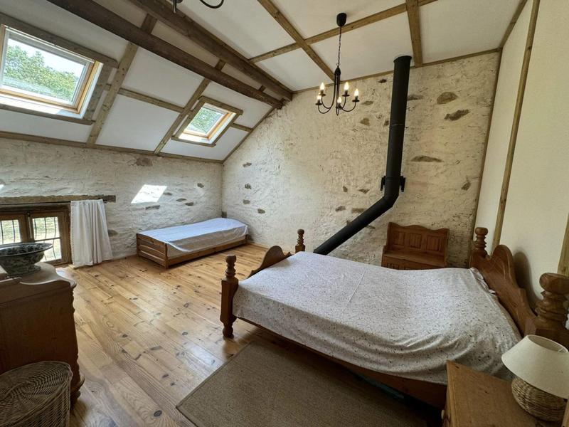 Maison - 280 m² - 14 pièces