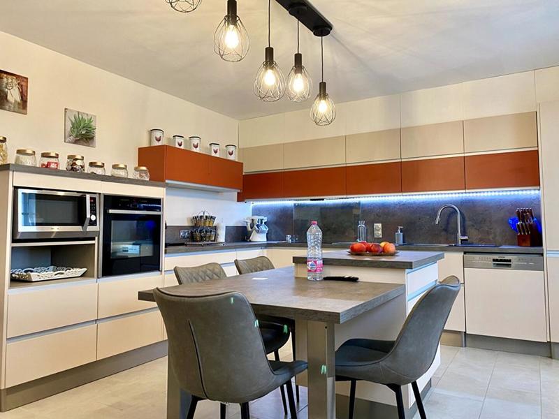 Maison - 149 m² - 6 pièces