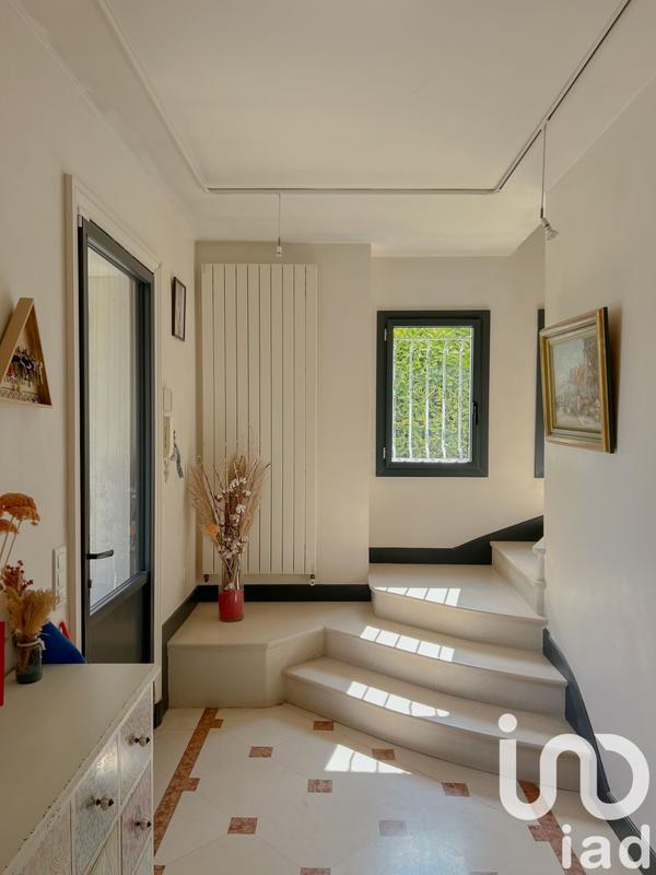 Maison - 335 m² - 8 pièces