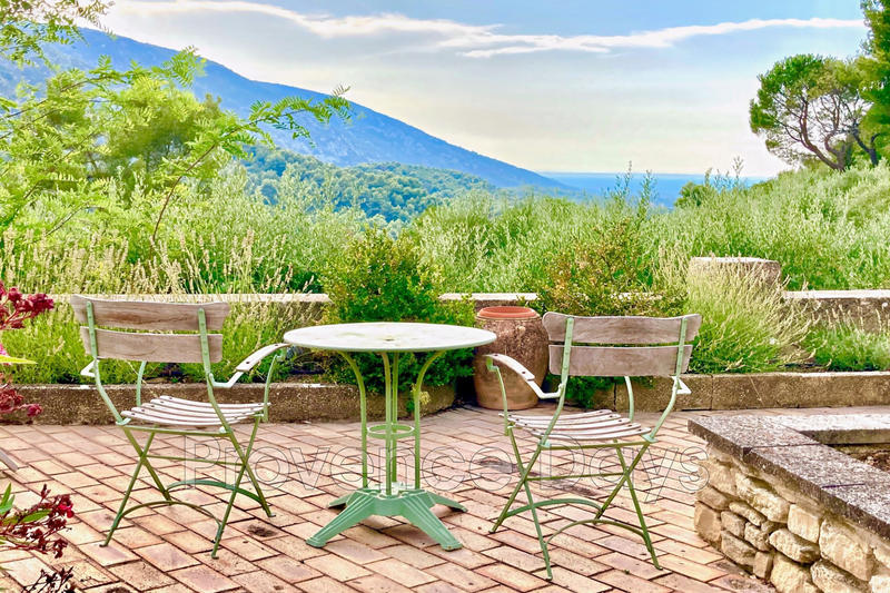 Maison de village - 400 m² - 11 pièces