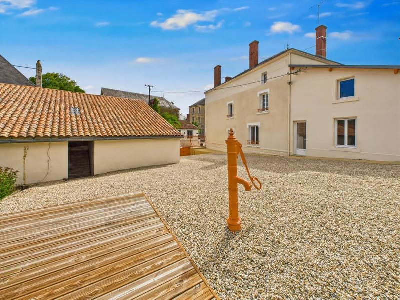 Maison - 291 m² - 6 pièces