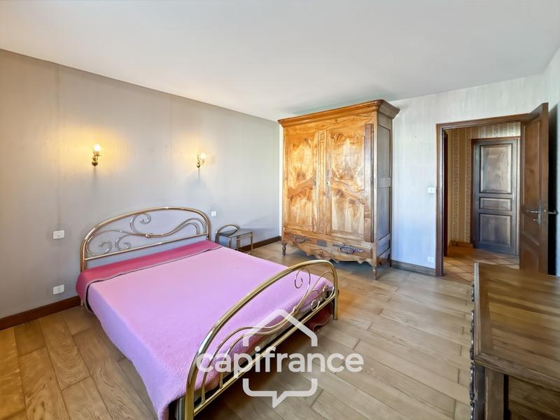 Maison - 165 m² - 6 pièces