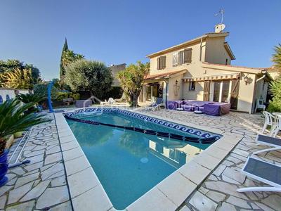 Villa - 147 m² - 6 pièces