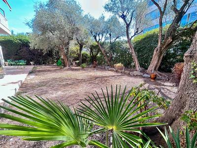 Appartement - 100 m² - 4 pièces